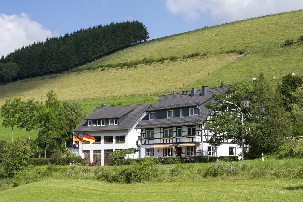 Landhaus Zum Sorpetal Hotel Schmallenberg Ngoại thất bức ảnh